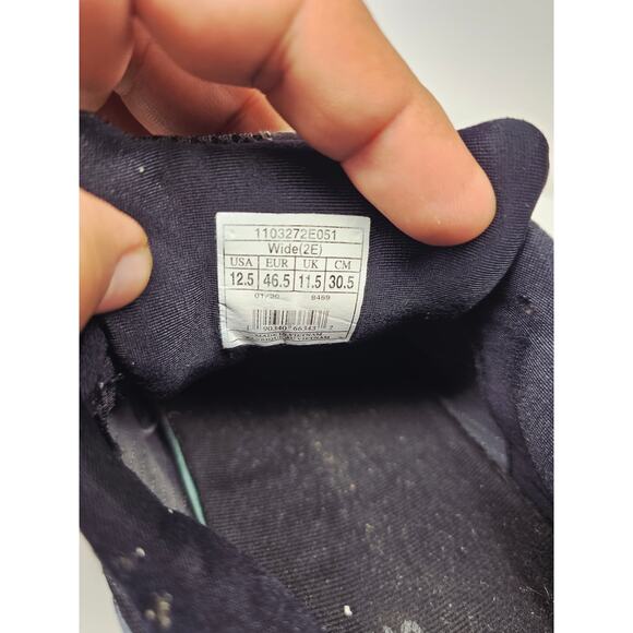 Wide Brooks Men 12.5 - Picture 2 of 10